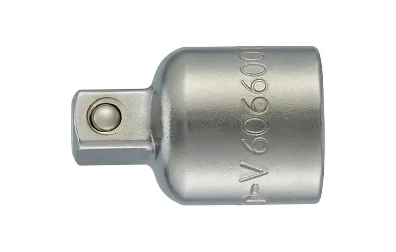 Redukční tvarovka vnitřní 4-hran 3/8" na vnější 4-hran 1/4" FORMAT