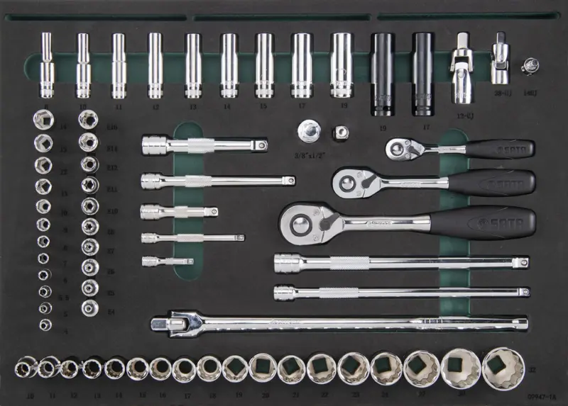 239 ks. Sada hlavního nářadí pro automobilový prům (SATASC09947-1)