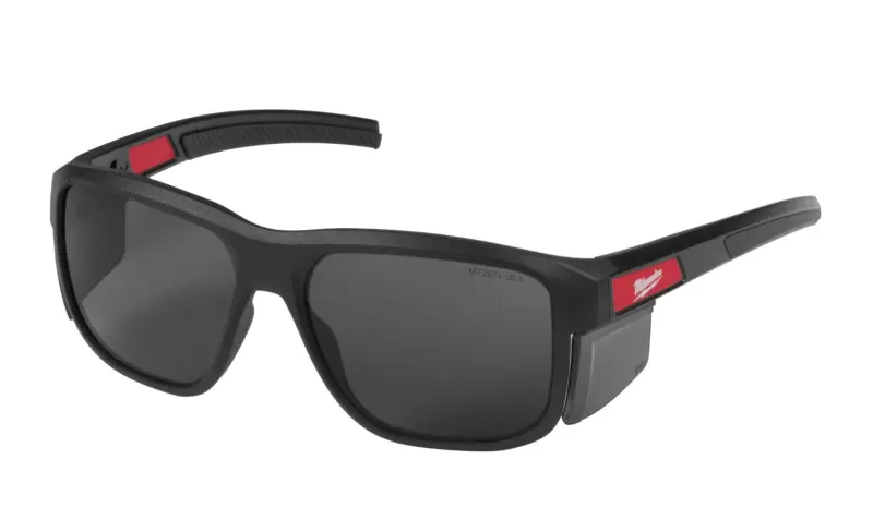 Celoobrubové ochranné brýle Milwaukee, funkční - zatmavené, odolné proti poškrábání, 1 ks, 4932500719