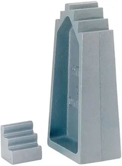 Stupňovitá upínací podložka. Velikost 230/192,5 ÷ 230 mm AMF 71407. DIN 6318