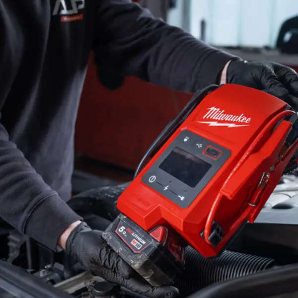 Aku startovací stroj Milwaukee M18 JS2000-0, bez aku, 4933498026