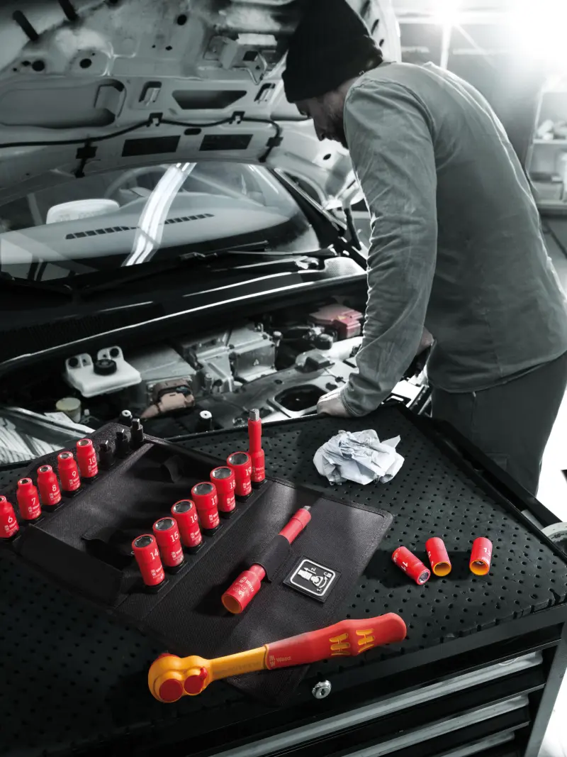 112683-004950-motiv-02-10124