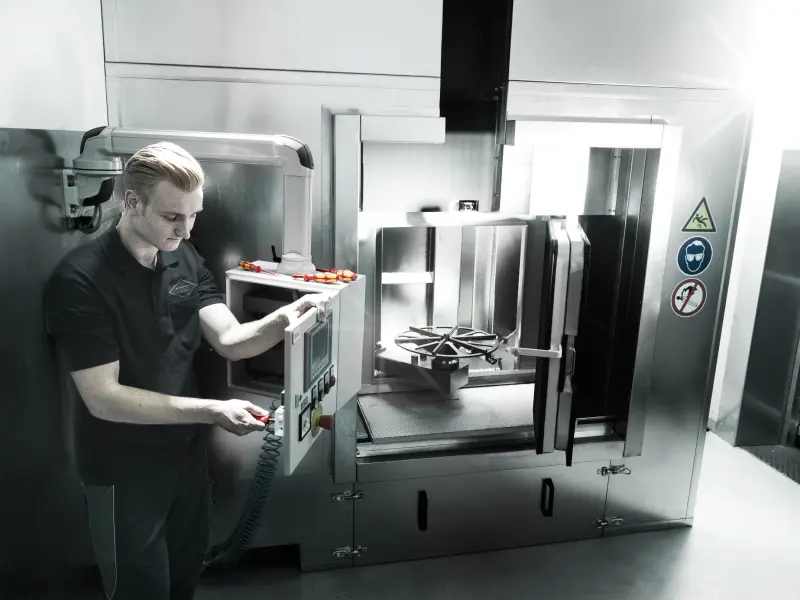 114444-006100-anw-serie-100-vde-2775-v1-gestaucht