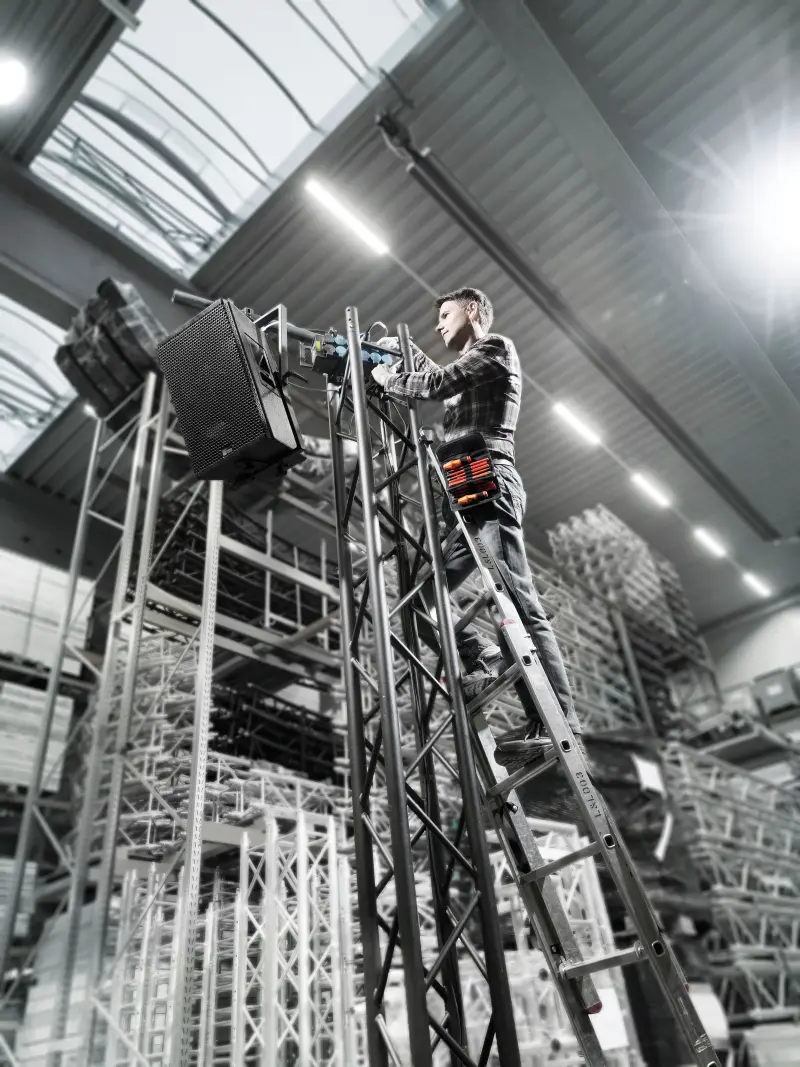 115322-006619-anw-kk-vde-60is-65is-67is-16-buehnenleuchte-006