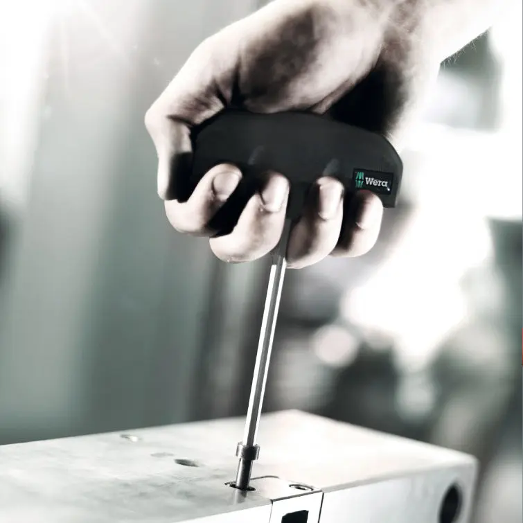 116106-013350-querform-vor-blau