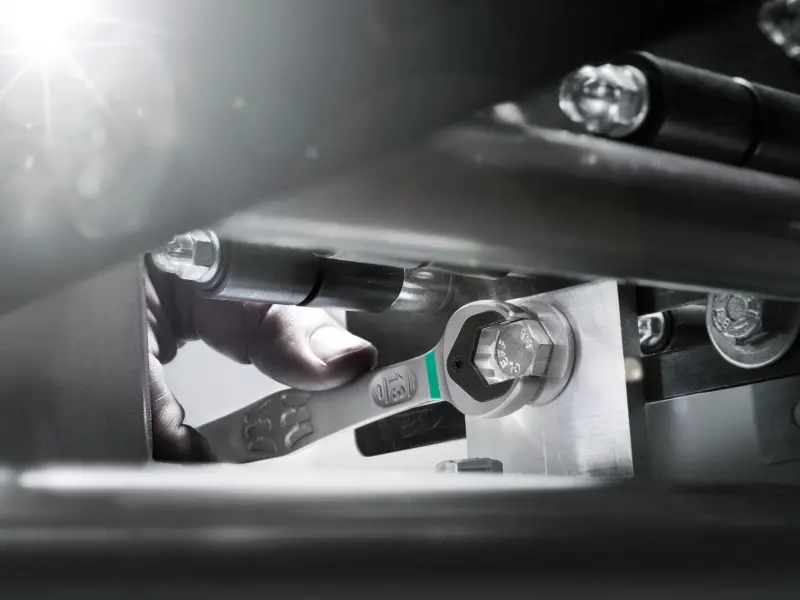 116812-020014-eng-8894-farbcode-339c