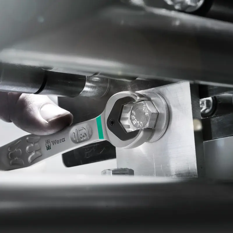 116812-eng-8894-farbcode-339c-quadrat-joker