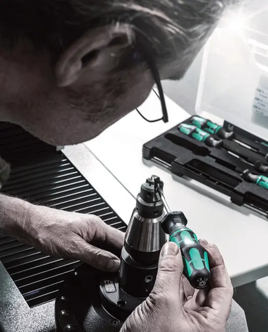 šroubovák indik. 3.0x65 - 3.0 Nm typ 300 Hex (W05027912001)