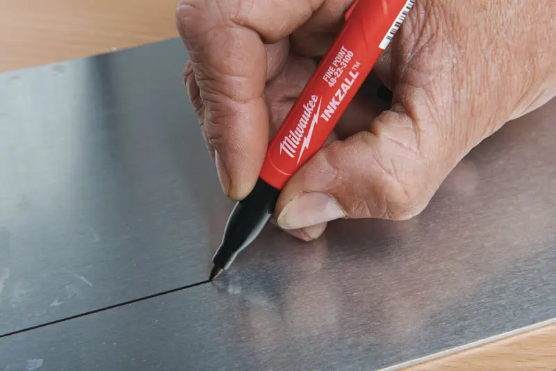 124380-48223106-feat-24