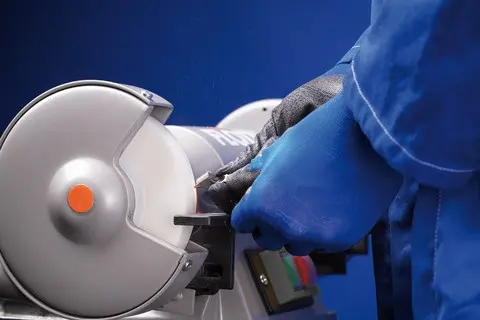 131844-pferd-037898-bw-30040-76-aw-80-hss-02