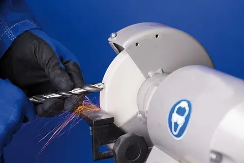 131867-pferd-037898-bw-30040-76-aw-80-hss-03