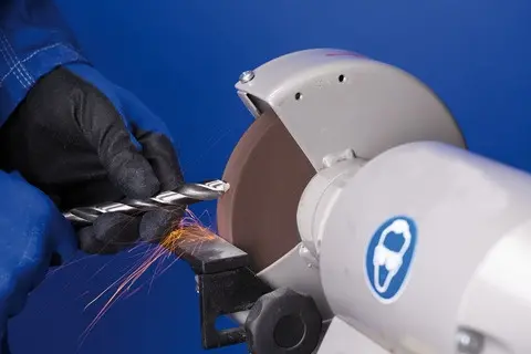 131907-pferd-037904-bw-12520-32-an-36-universal-02