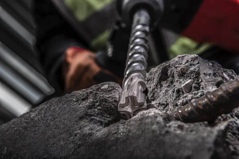 135873-4932352765-03