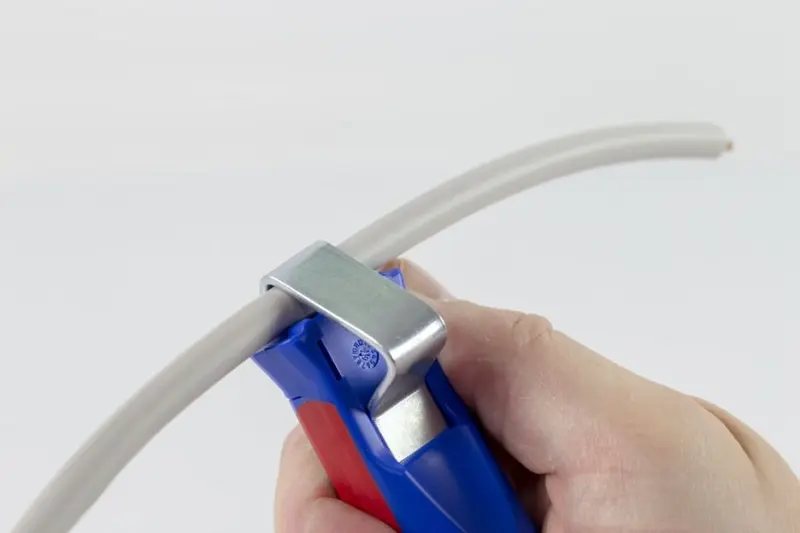 148149-50050116-kabelmesser-no-4-16-03