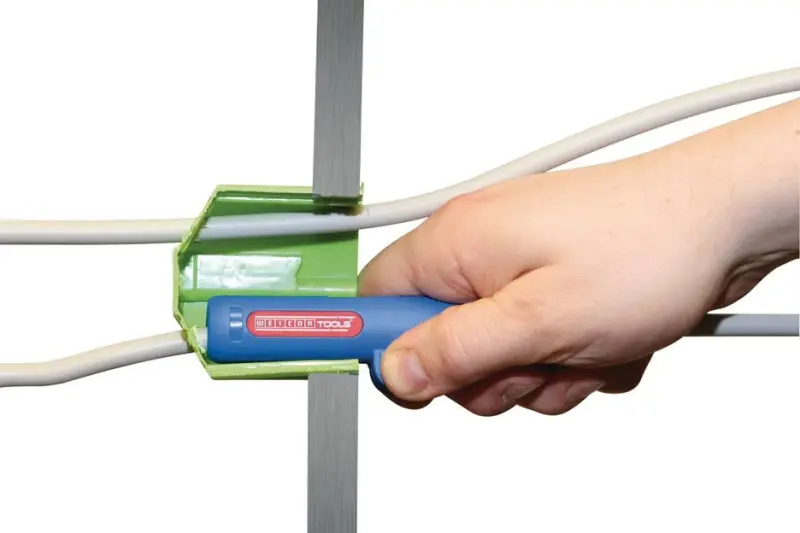 148333-52000013-rundkabel-stripper-no-13-kabel-frei