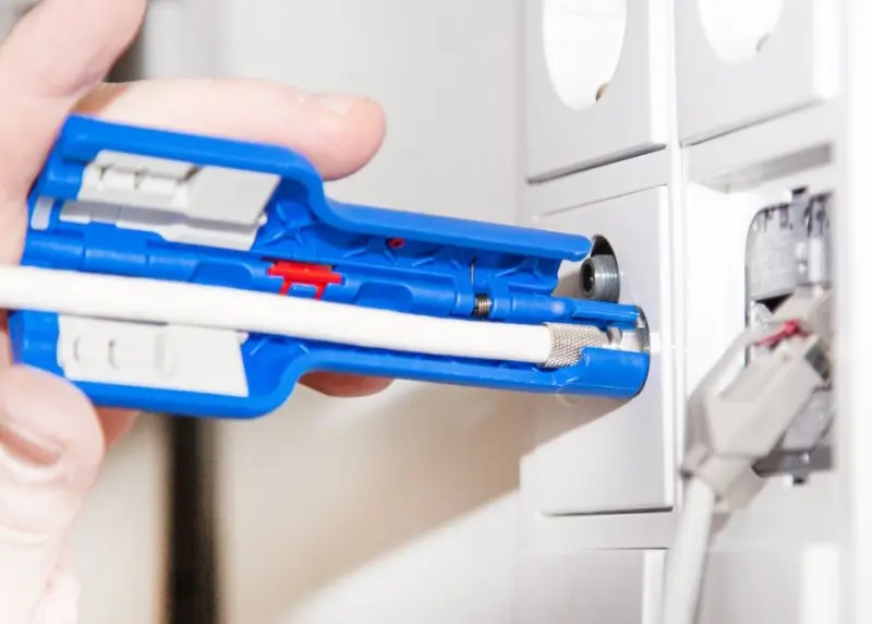 148361-52002001-coax-stripper-no-1-f-plus-02