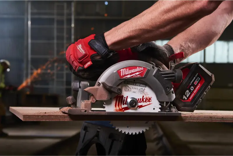 150221-4932471290-03