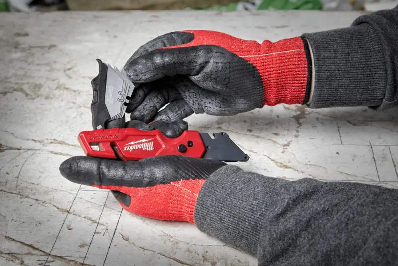 150443-4932471358-fastback-app-1