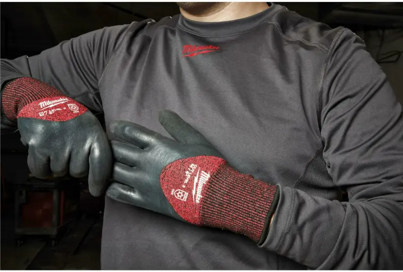 Pracovní rukavice zimní Milwaukee WINTER CUT, ochrana proti proříznutí C, velikost 10 (XL), 12 párů, 4932471612