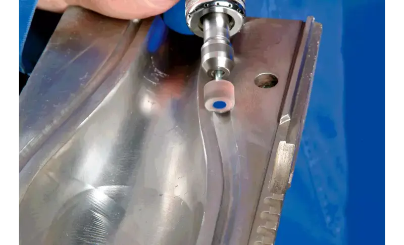 F 2010/6 A 60  LAMELOVÉ TĚLÍSKO (PF4007220235478)