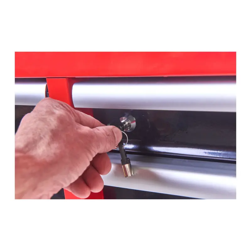 155296-4932478852-feat-25