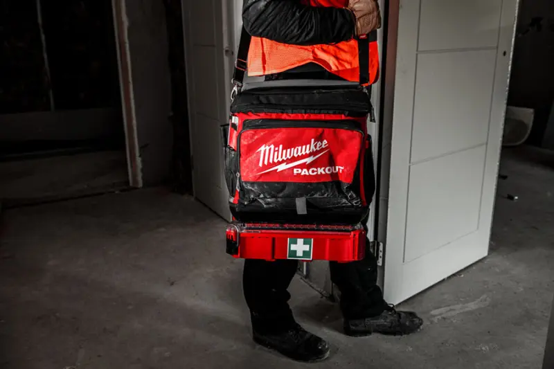 155374-4932478879-13