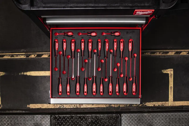 158256-mi4932479830-5-sroubovaky-milwaukee-tri-lobe-v-penove-podlozce-ph-pz-sl-a-torx-sada-23-dilu