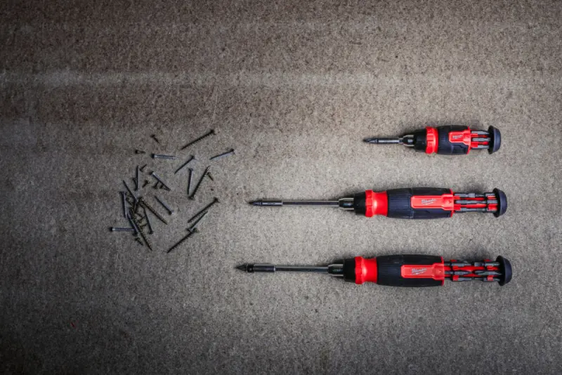 161766-mi4932480581-6-racnovy-sroubovak-s-ulozistem-bitu-milwaukee-multi-bit-8v1-sada-8-dilu