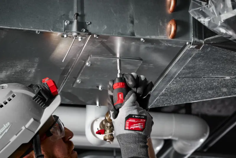 161766-mi4932480581-8-racnovy-sroubovak-s-ulozistem-bitu-milwaukee-multi-bit-8v1-sada-8-dilu