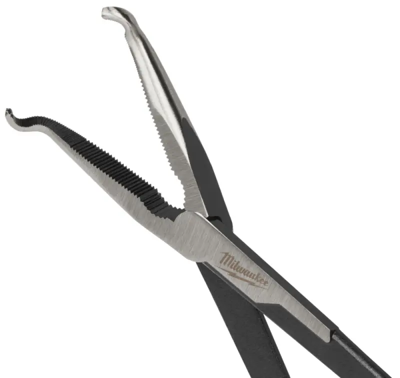 165147-4932492500-feat-3