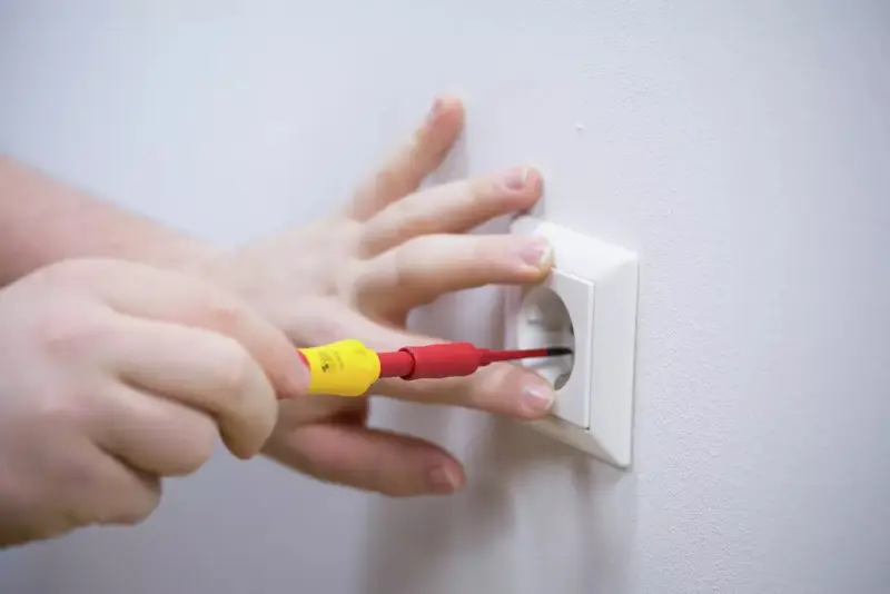 Šroubovací rukojeť a nástavce Wiha slimVario, VDE. Typ 2831 (Sada 18 dílů) (WIHA41231)