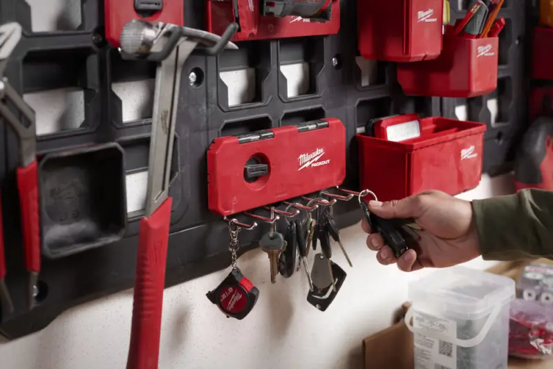 169843-4932493384-app-1