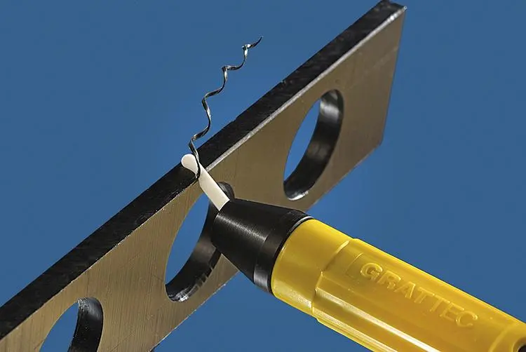 169943-ede67190165-pre127622