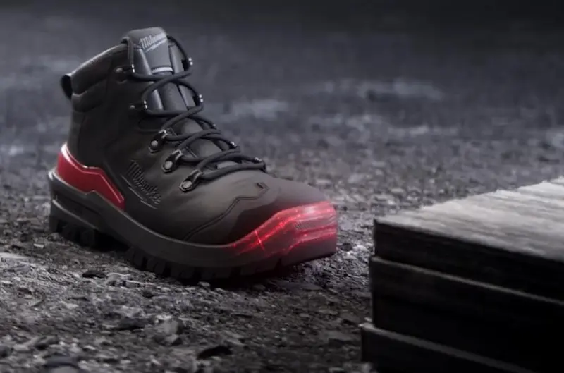 Bezpečnostní obuv, vodoodpudivá kůže nubuk, Milwaukee Flextred™ S3S 1M110133 ESD SC FO SR černá barva (vel.44), 4932493735 (MI4932493735)