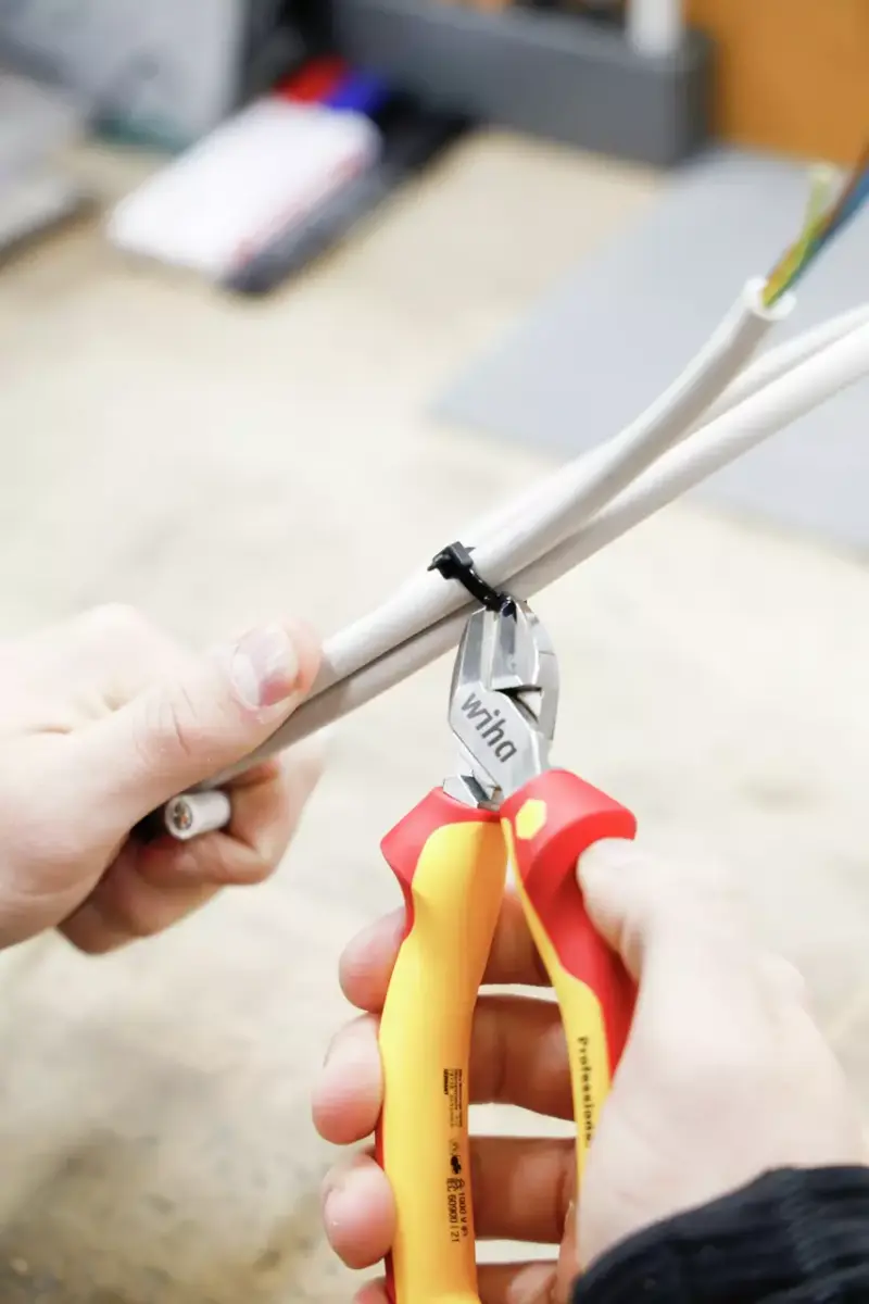 Boční štípací kleště 180 mm Wiha Professional electric s DynamicJoint® (WIHA43340)