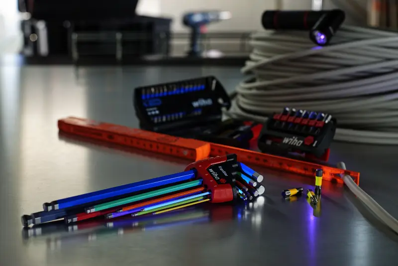 172620-wiha-43850-sb369re9f-03