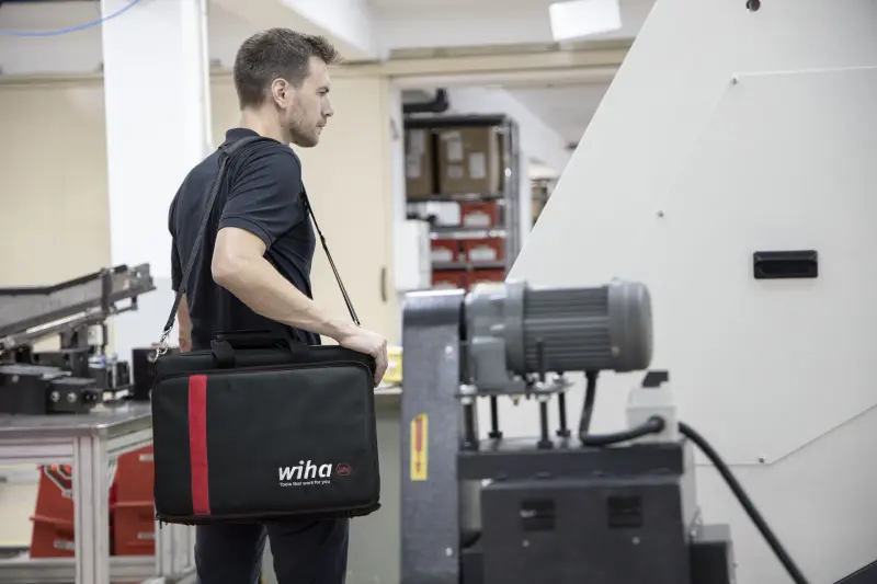 172736-anw-9300040-tool-set-service-technician-03