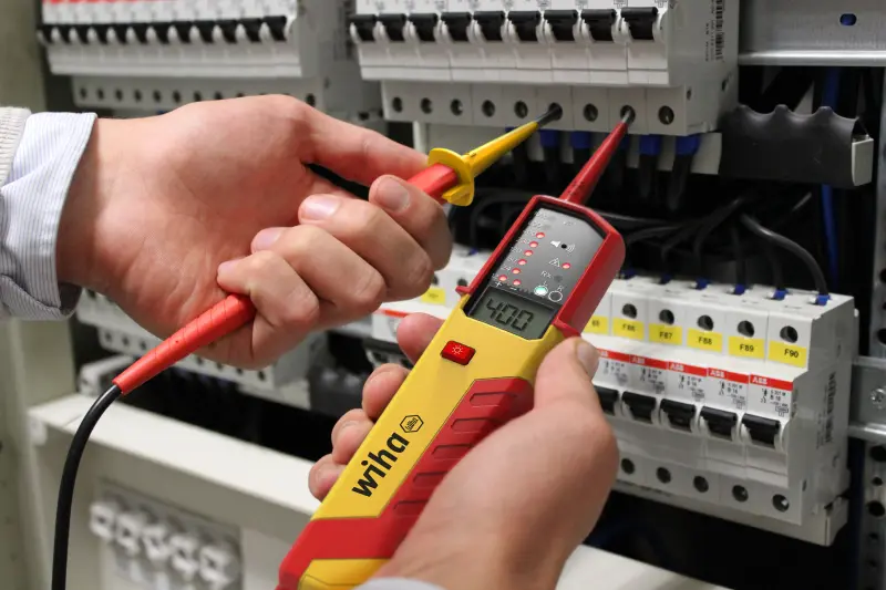 173534-anw-sb25515-voltage-and-continuity-tester-emobility-12-1000v-ac-cat-iv-control-cabinet-06