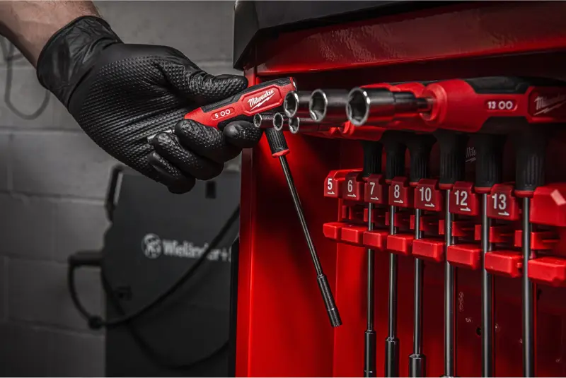 Sada trubkových nástrčných šroubovacích klíčů Milwaukee s T rukojetí, Comfort Grip, úderová plocha, 4932498704