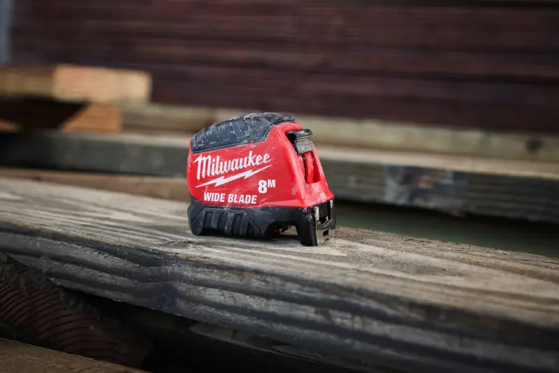 Široký svinovací metr Milwaukee WIDE BLADE (GEN2) 8M-35, délka 8 metrů, 4932499205