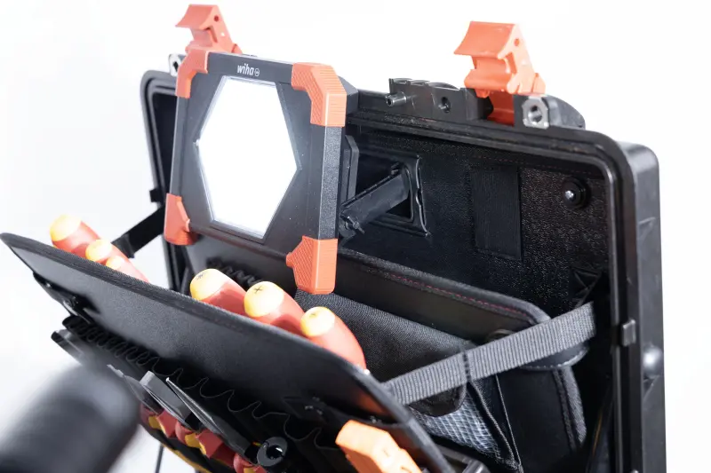 174668-im-930070203-xl2-electric-sb490fl01-floodlight-02