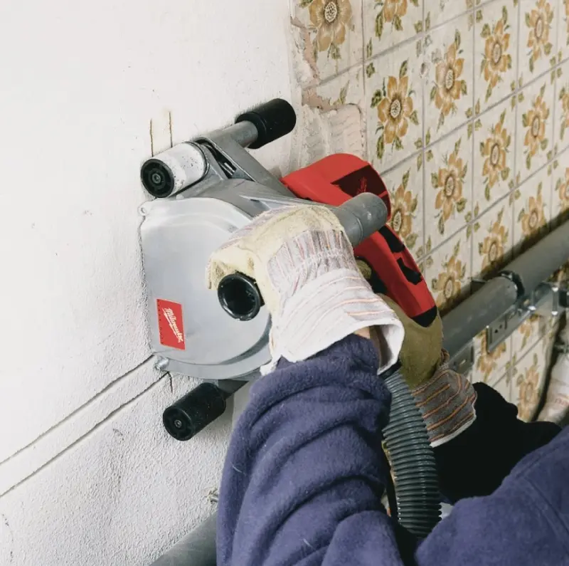 Drážkovací frézka na zdivo 150 mm Milwaukee WCS 45 (MI4933383350)