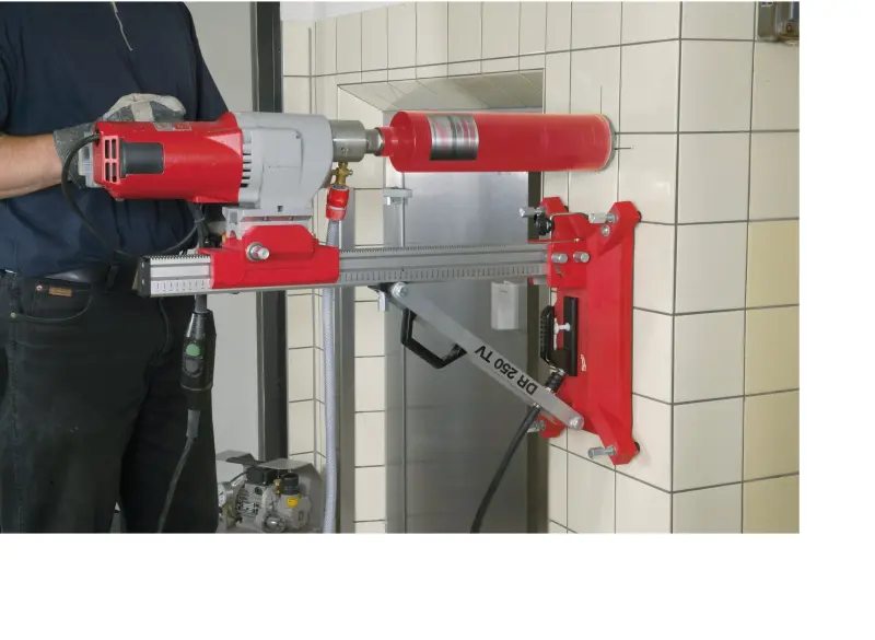 174990-4933400590-02