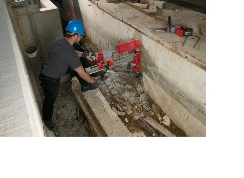 174995-4933400600-02