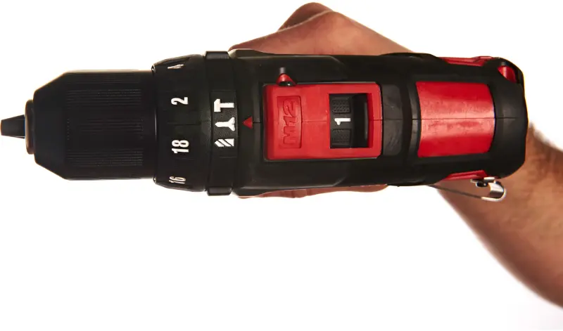 Aku subkompaktní příklepová vrtačka Milwaukee M12 BPD-202C (MI4933441940)