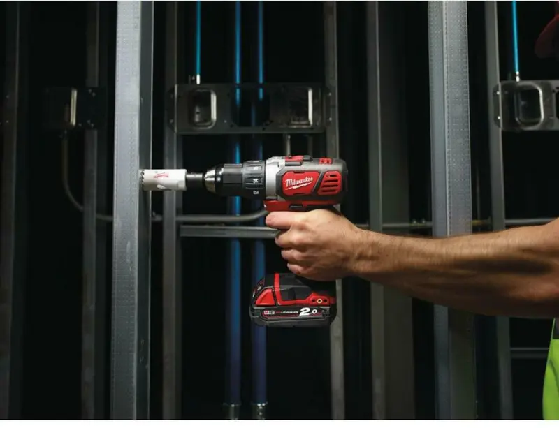 Aku vrtací šroubovák Milwaukee M18 BDD-202C (2,0 Ah) (MI4933443555)