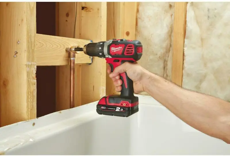 Aku vrtací šroubovák Milwaukee M18 BDD-202C (2,0 Ah) (MI4933443555)