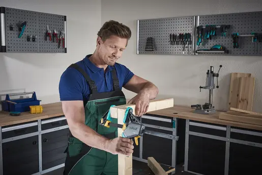 179327-3030000-pro-02