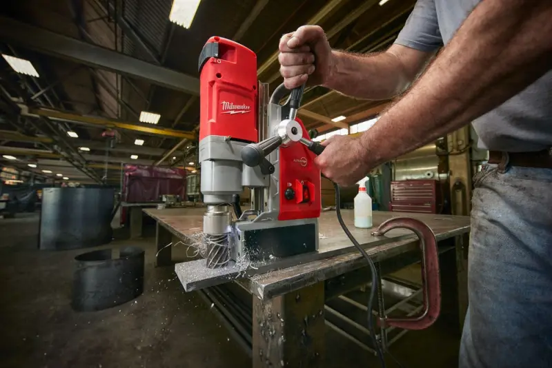 Magnetická vrtačka s elektromagnetem Milwaukee MDE 41 (MI4933451015)