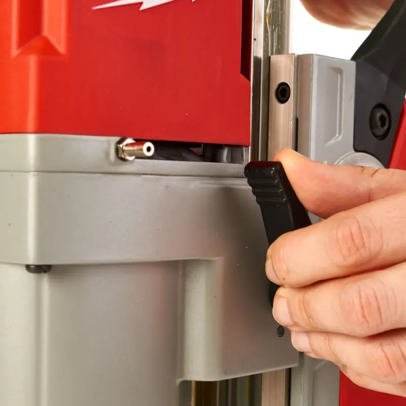 Magnetická vrtačka s elektromagnetem Milwaukee MDE 41 (MI4933451015)